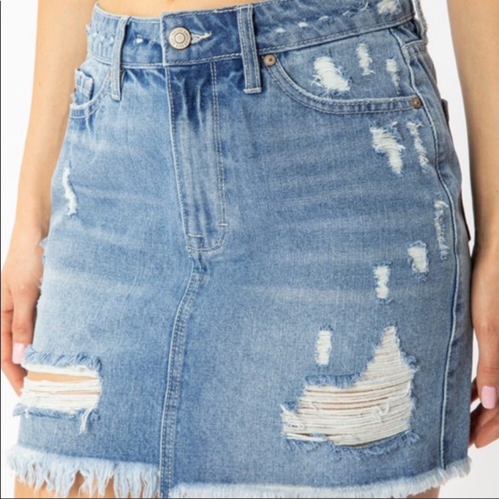 NWT KanCan Distressed Denim Jean Skirt - Picture 13 of 15